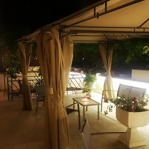 2* Guest house Garden House - Luxury - Self Check-in Only